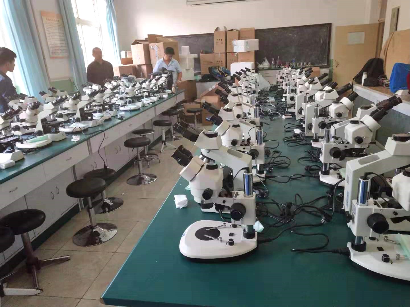 河北省某高校教學顯微鏡